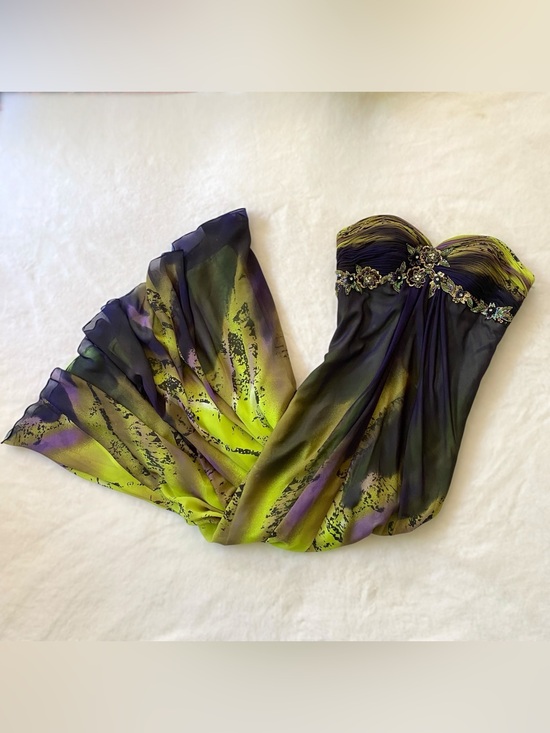 Faviana Dresses & Skirts - SOLD